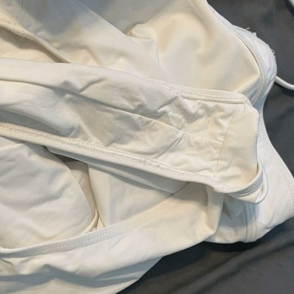 PilyQ Inca Swimsuit White Pearl Corset Detail Strapless One Piece Sz Small - Picture 6 of 7